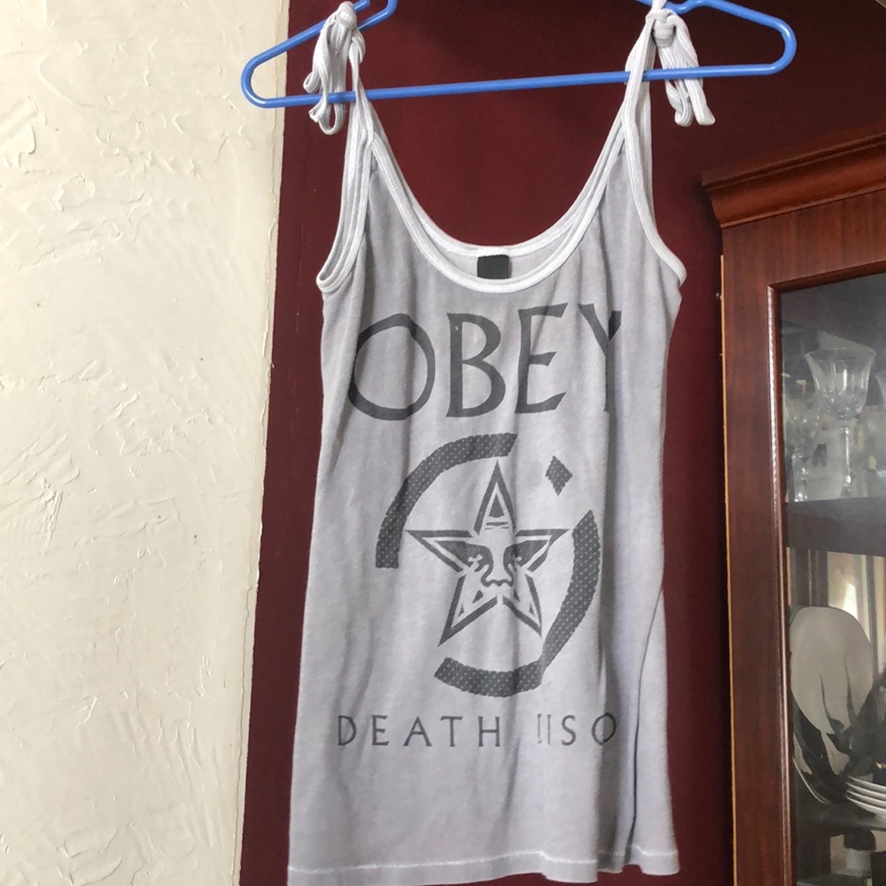 Obey tank